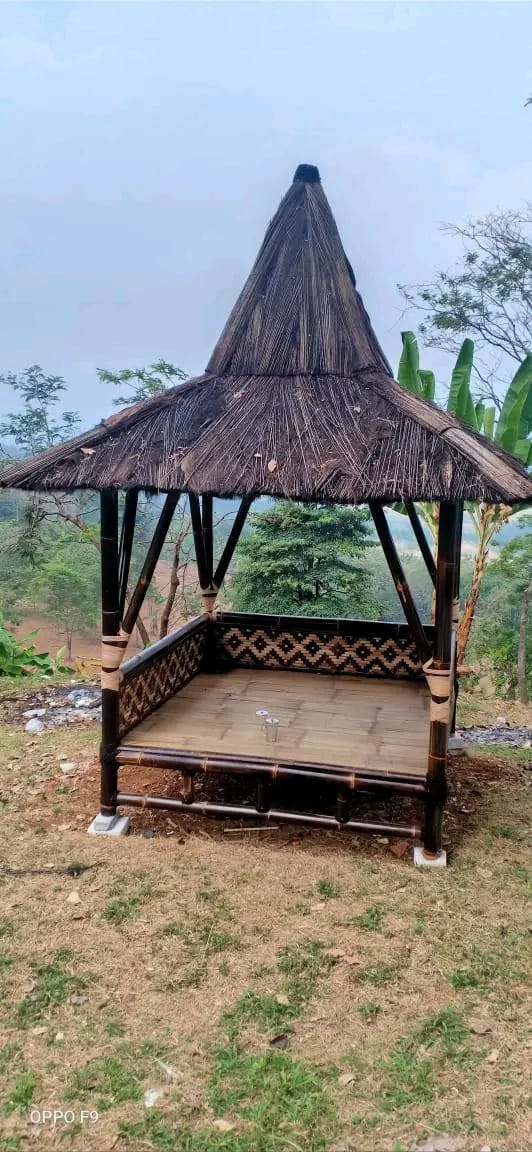 Gazebo untuk ruang keluarga